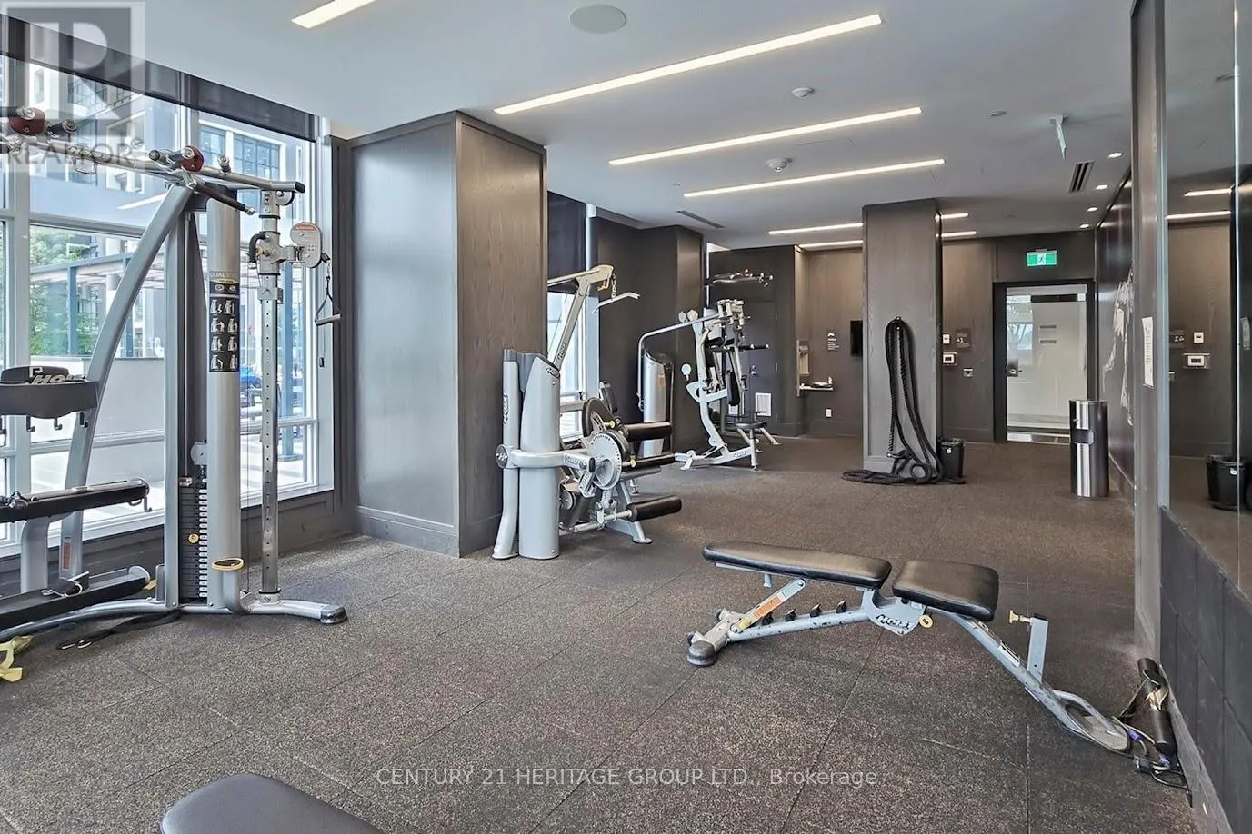 4302 - 7 MABELLE AVENUE