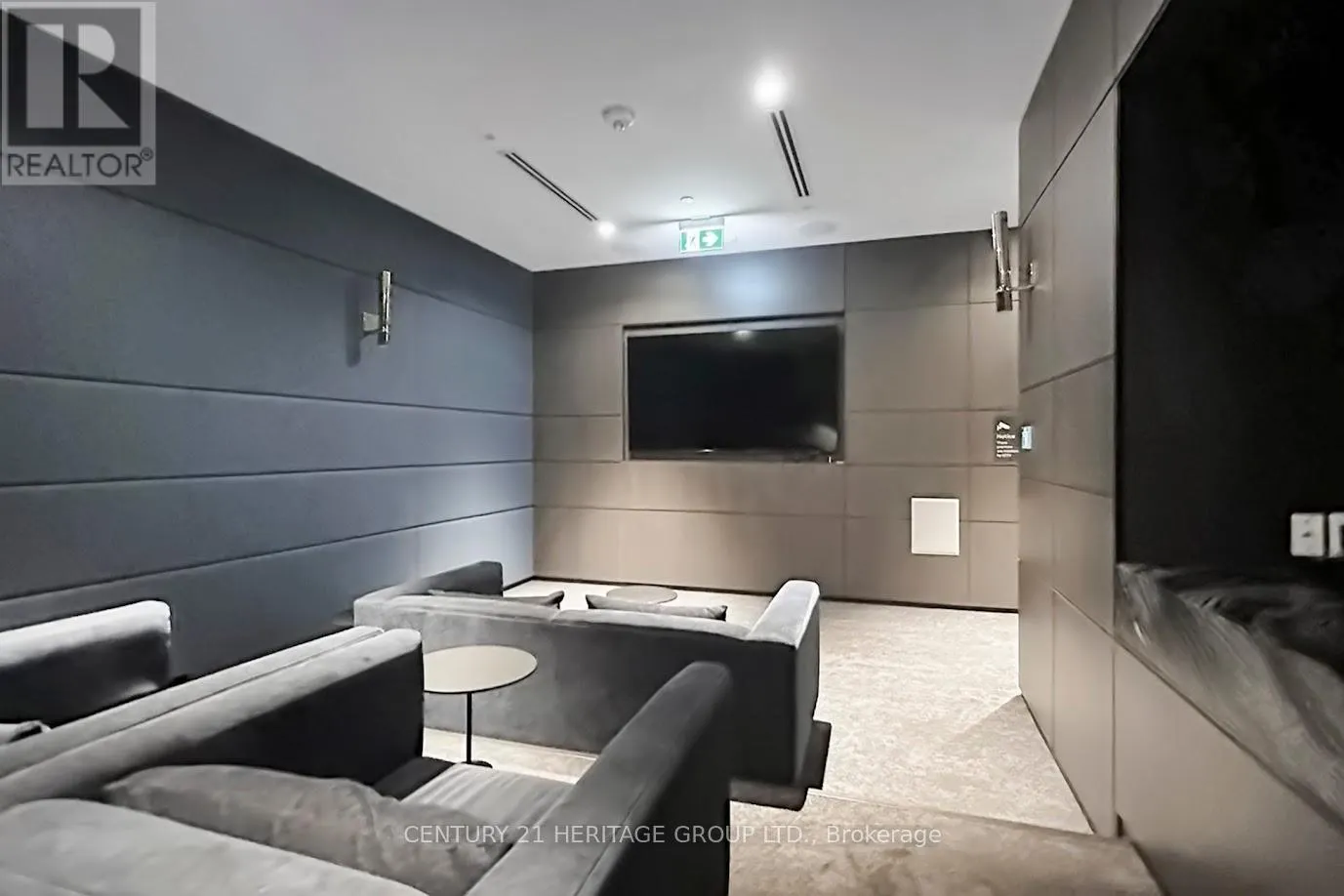 4302 - 7 MABELLE AVENUE