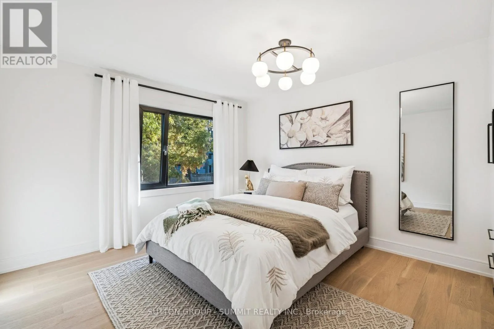 1688 MISSENDEN CRESCENT