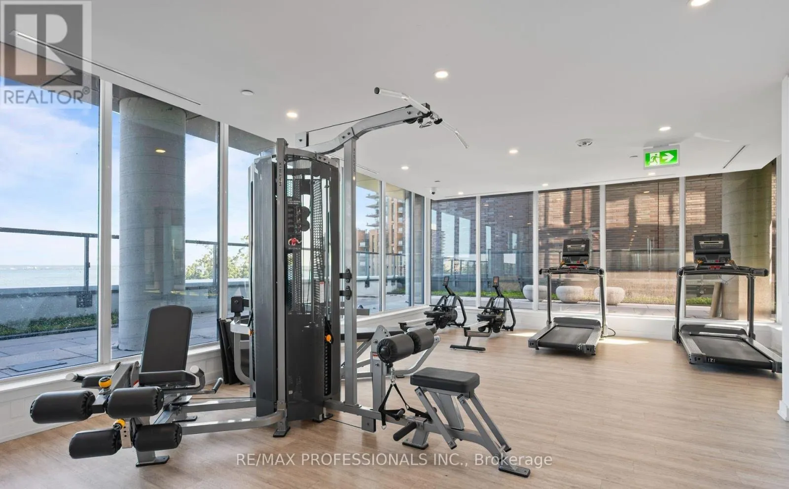 802 - 370 MARTHA STREET