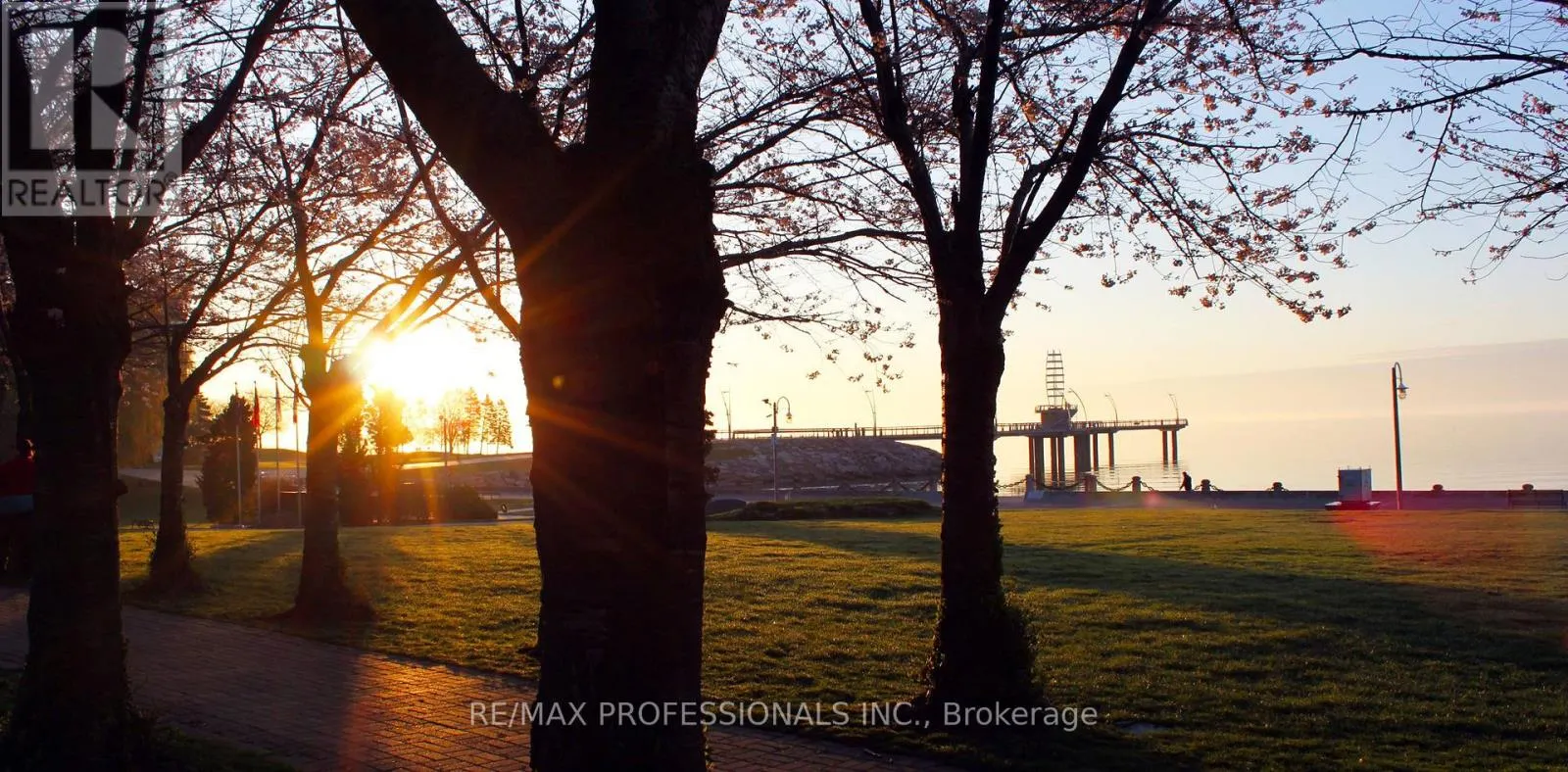 802 - 370 MARTHA STREET