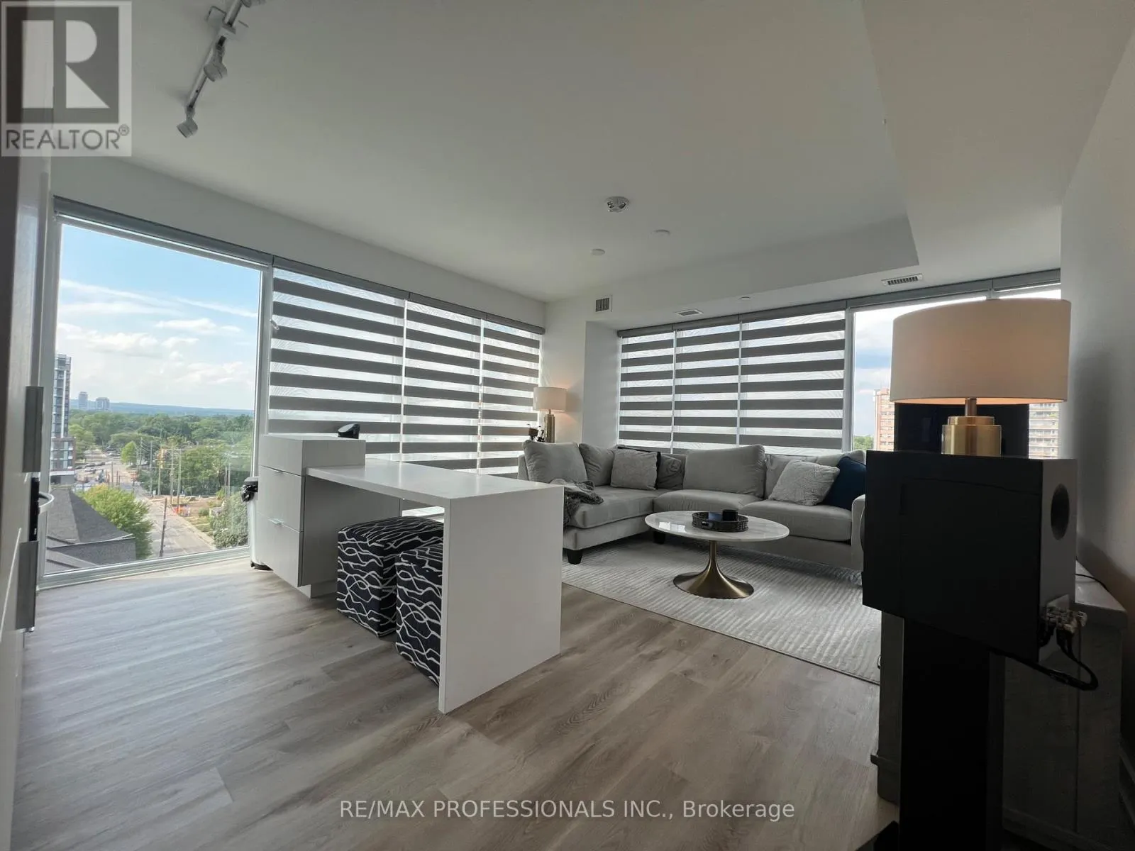 802 - 370 MARTHA STREET