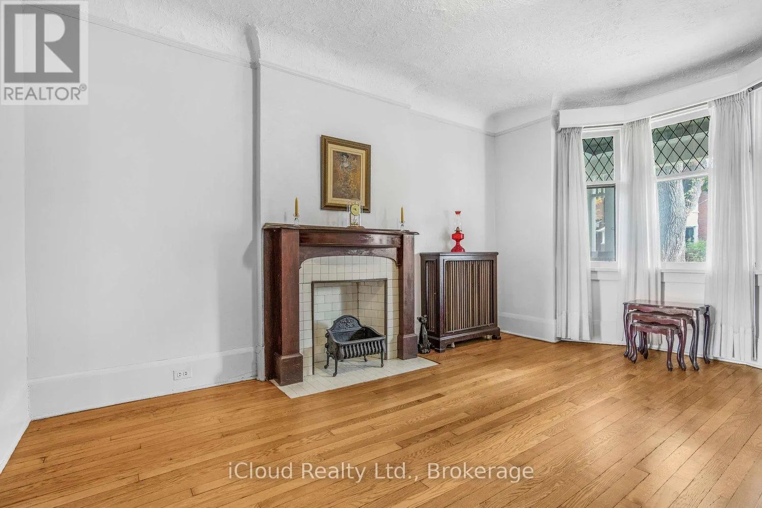 74* GLENDALE* AVENUE