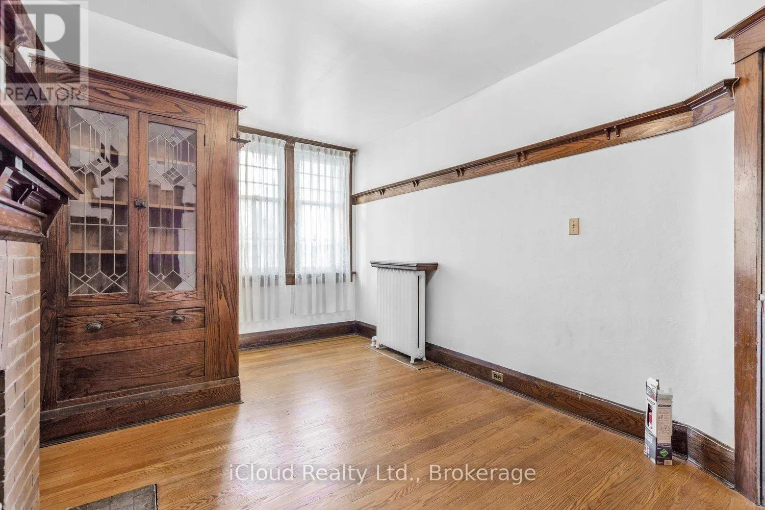 74* GLENDALE* AVENUE