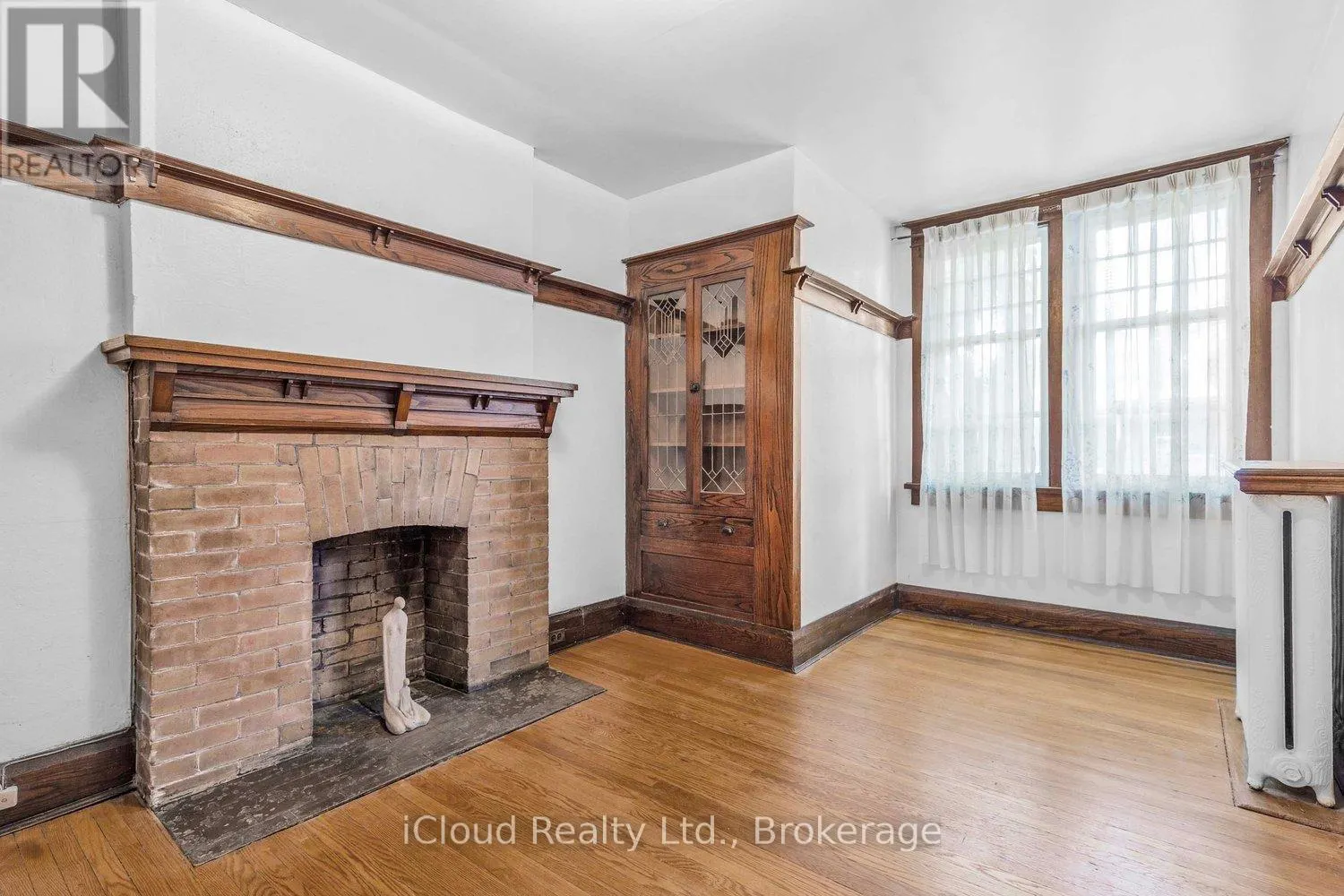 74* GLENDALE* AVENUE