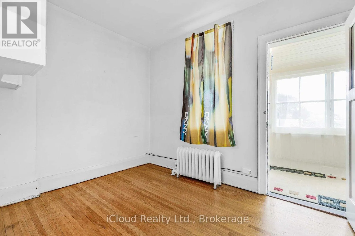 74* GLENDALE* AVENUE