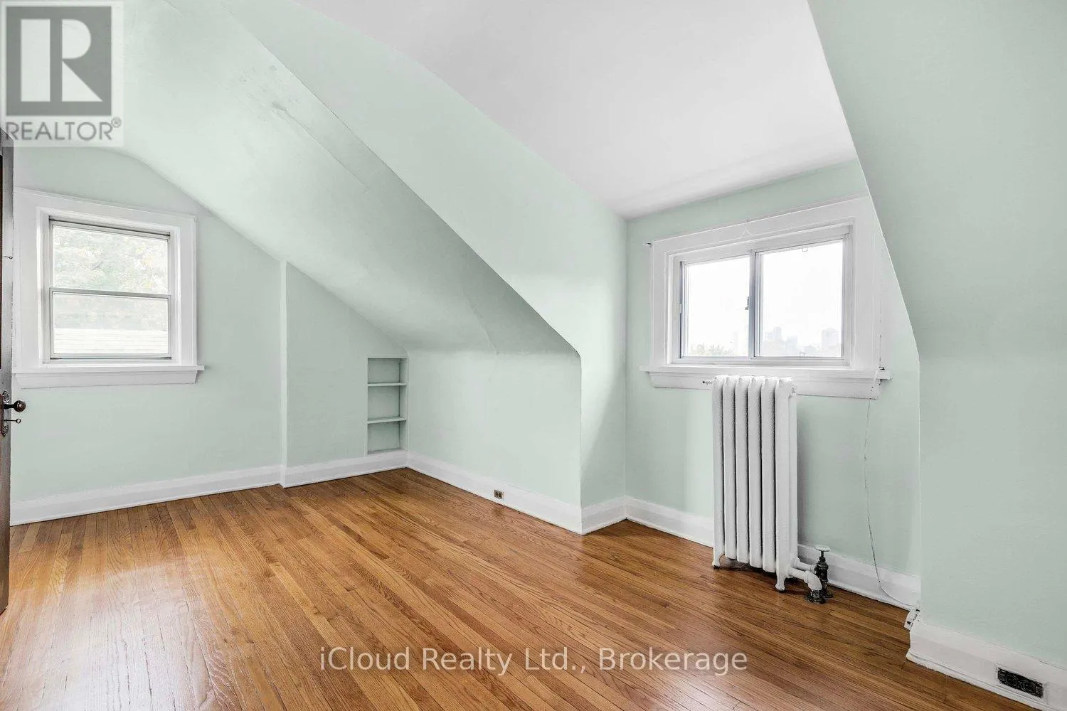 74* GLENDALE* AVENUE