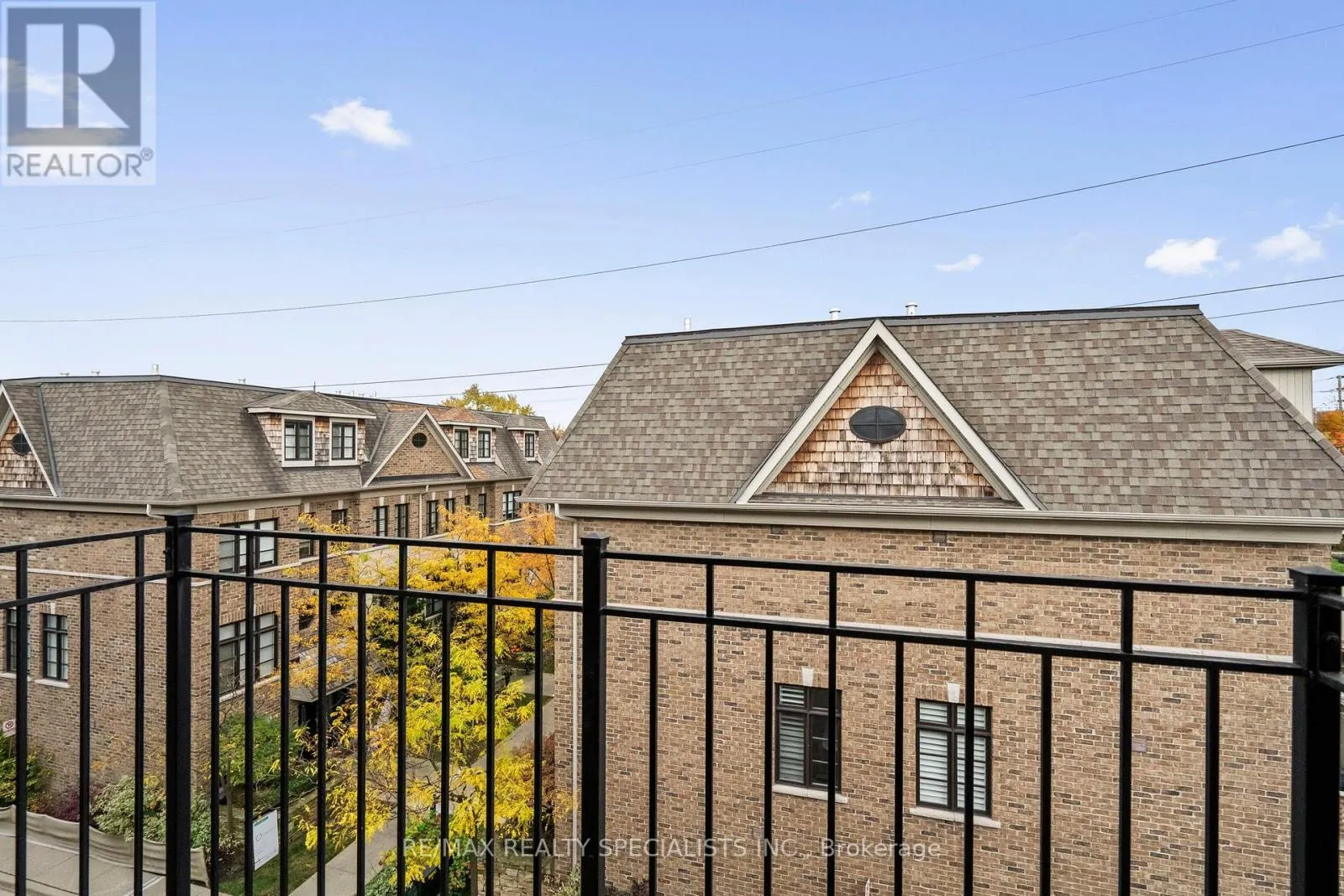 1812 BURNHAMTHORPE ROAD E