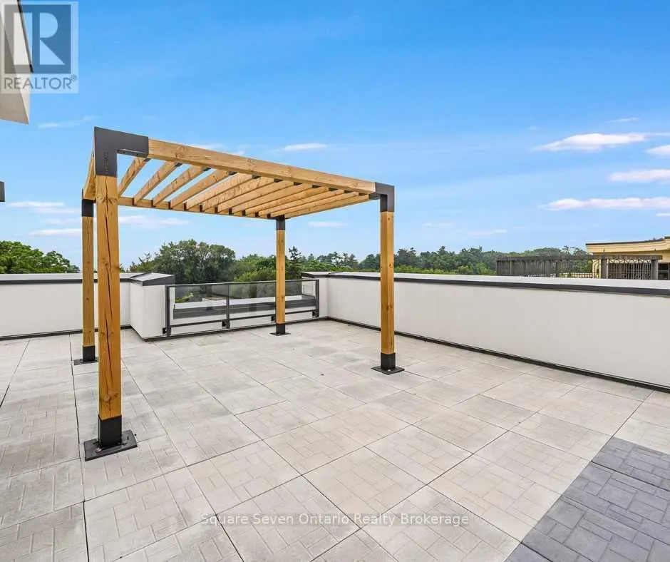 412 - 123 MAURICE DRIVE