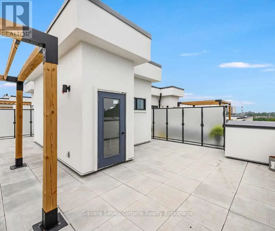 412 - 123 MAURICE DRIVE