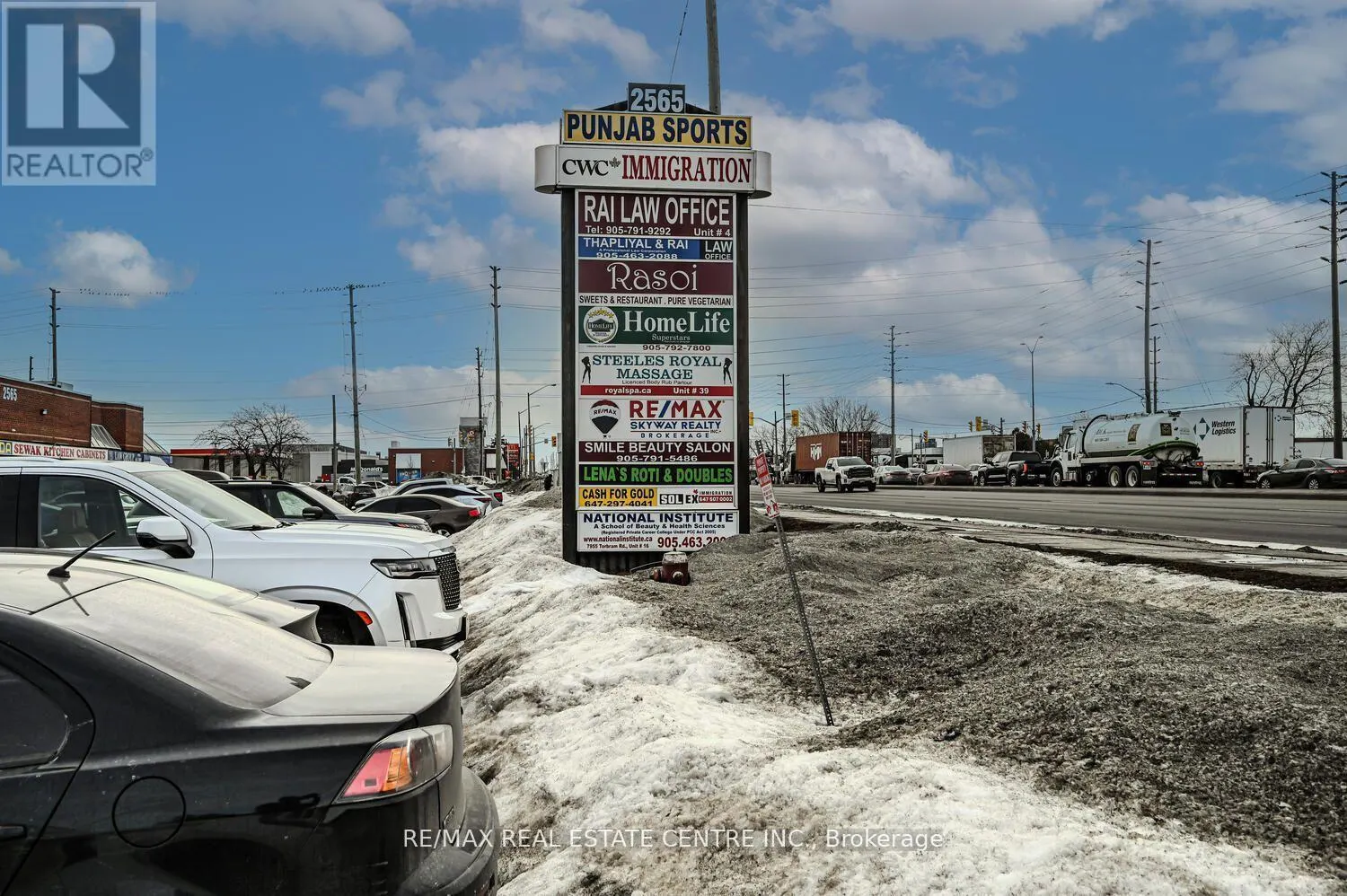 22 - 2565 STEELES AVENUE E