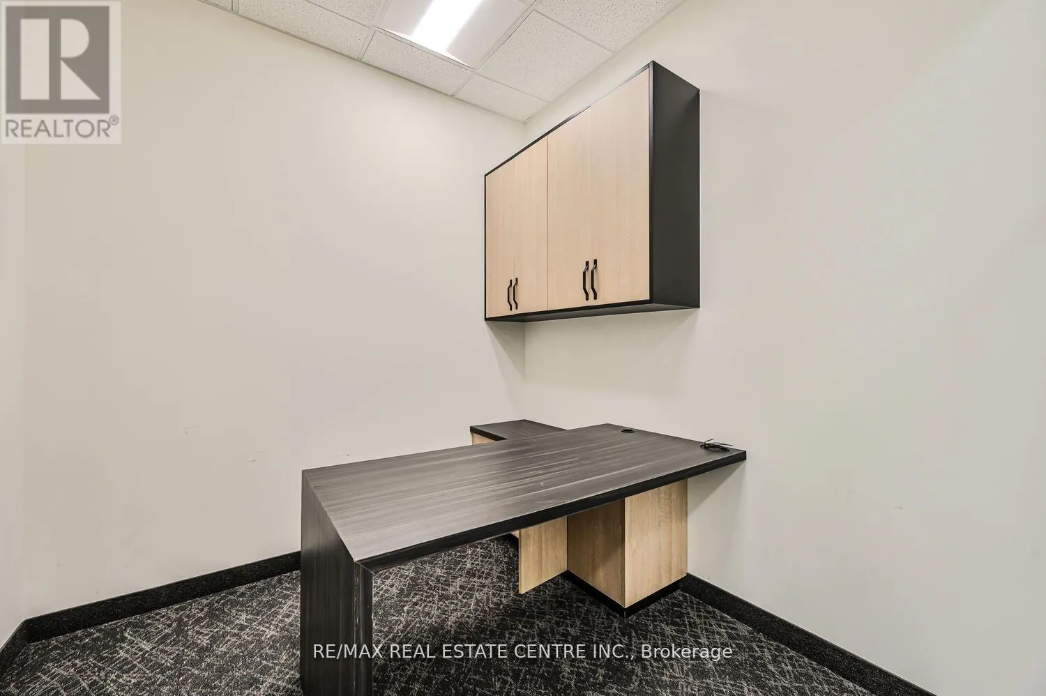 22 - 2565 STEELES AVENUE E