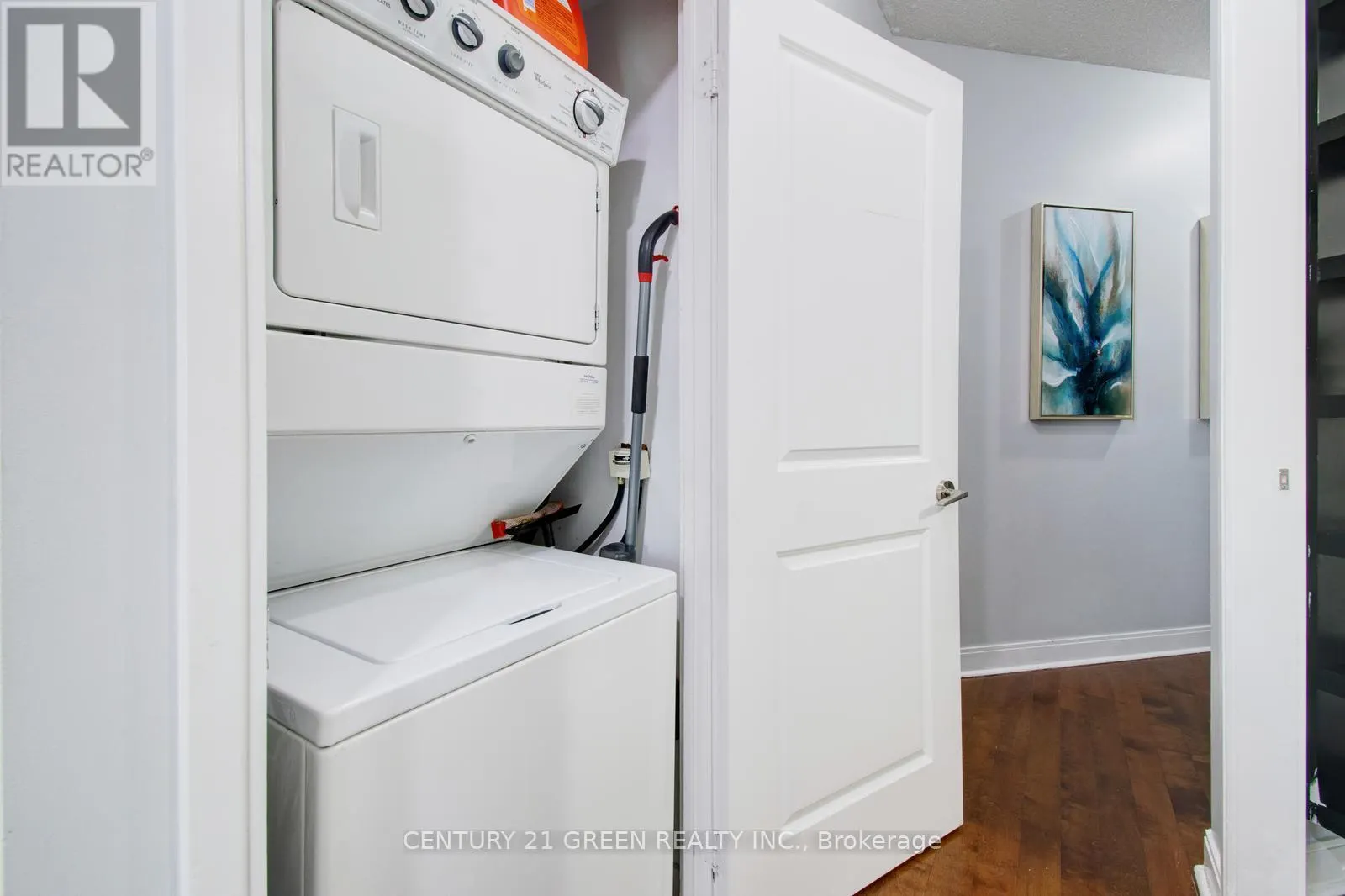 1207 - 80 ABSOLUTE AVENUE