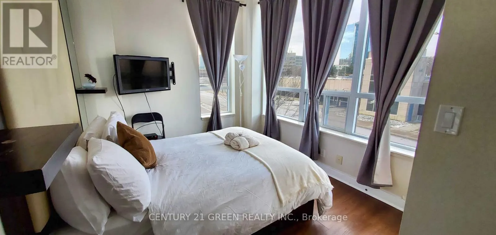 1207 - 80 ABSOLUTE AVENUE