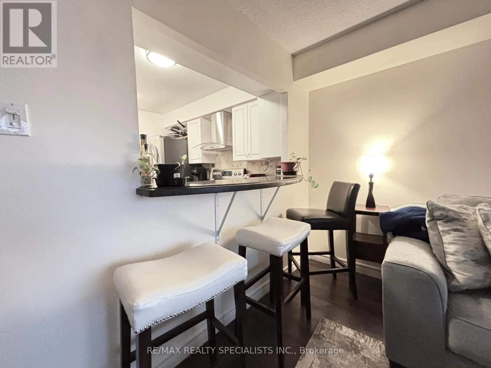 2206 - 330 RATHBURN ROAD W