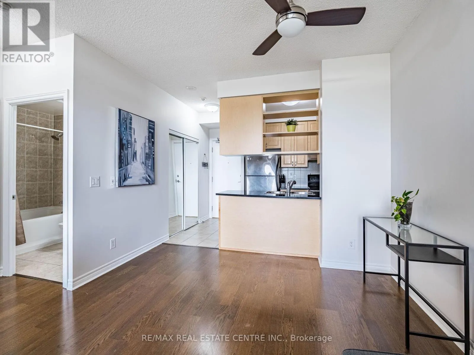 1102 - 2379 CENTRAL PARK DRIVE