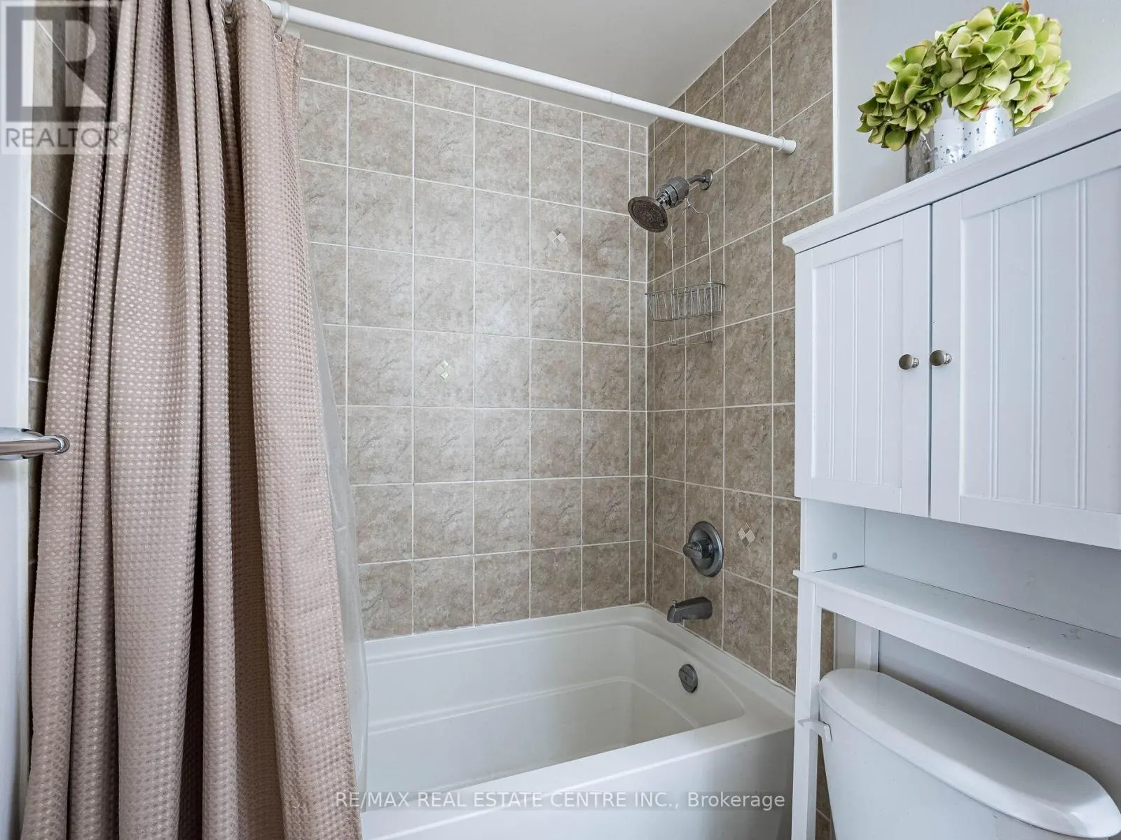 1102 - 2379 CENTRAL PARK DRIVE