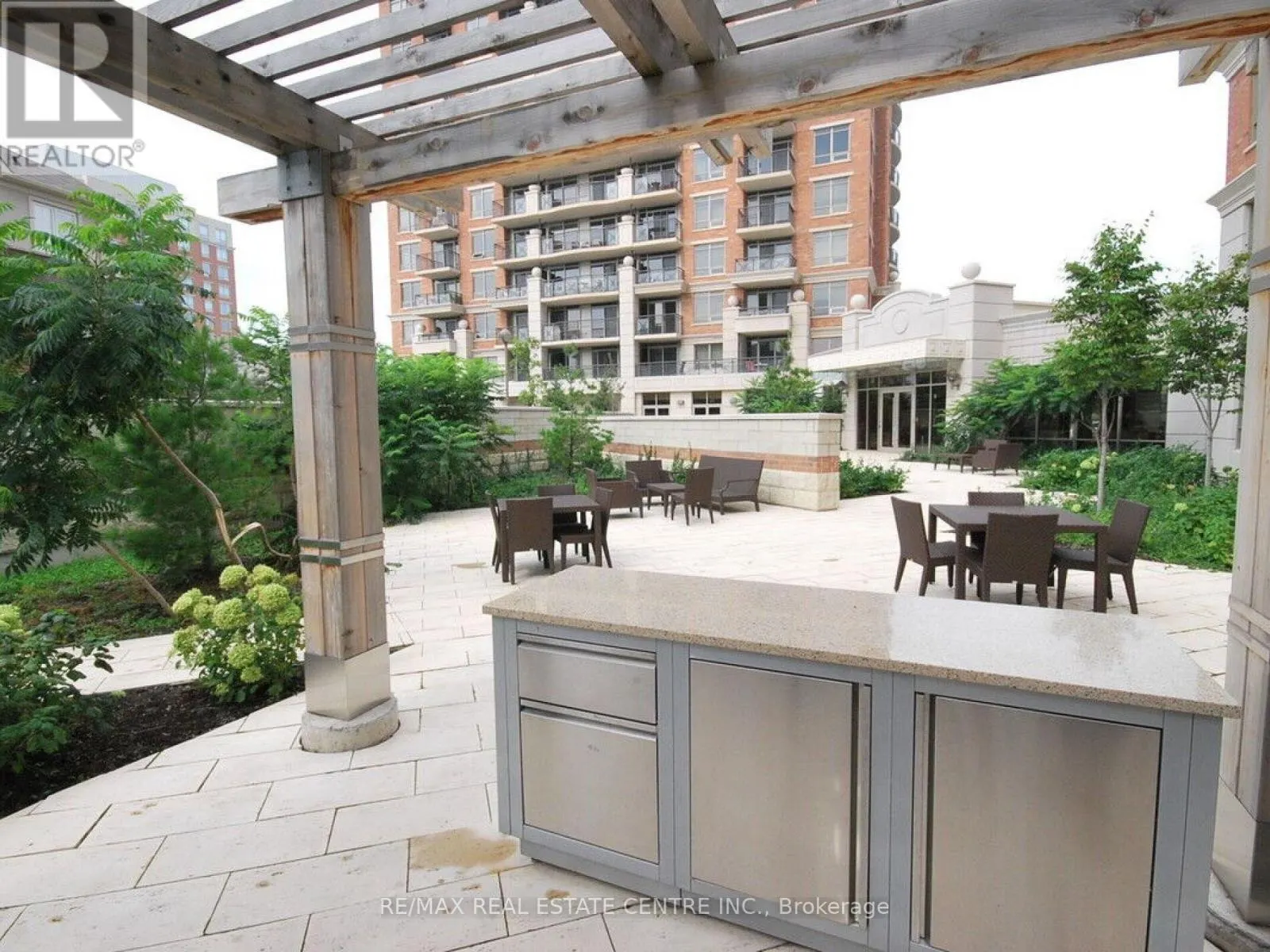 1102 - 2379 CENTRAL PARK DRIVE