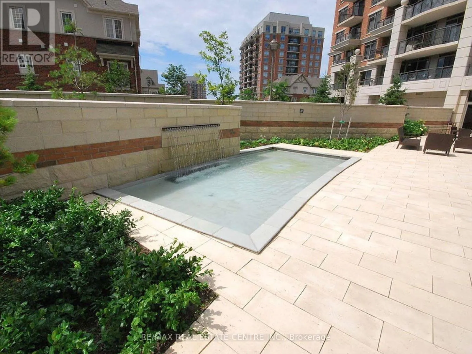 1102 - 2379 CENTRAL PARK DRIVE