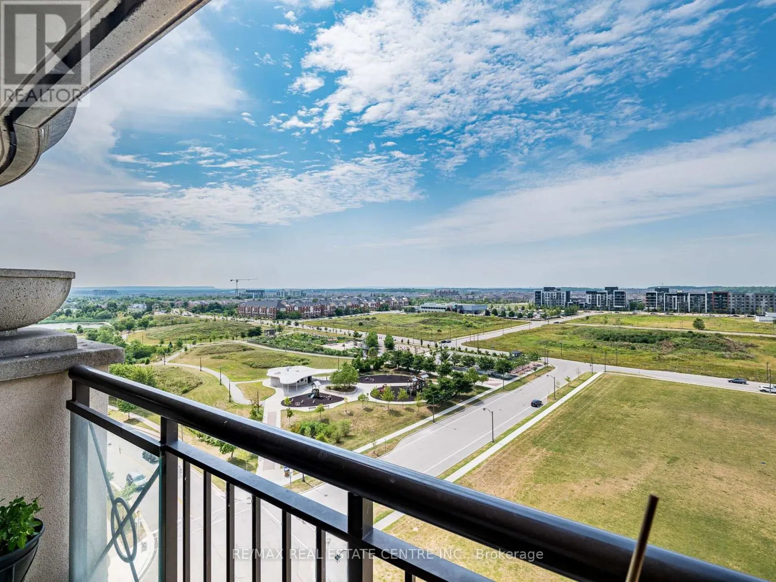 1102 - 2379 CENTRAL PARK DRIVE