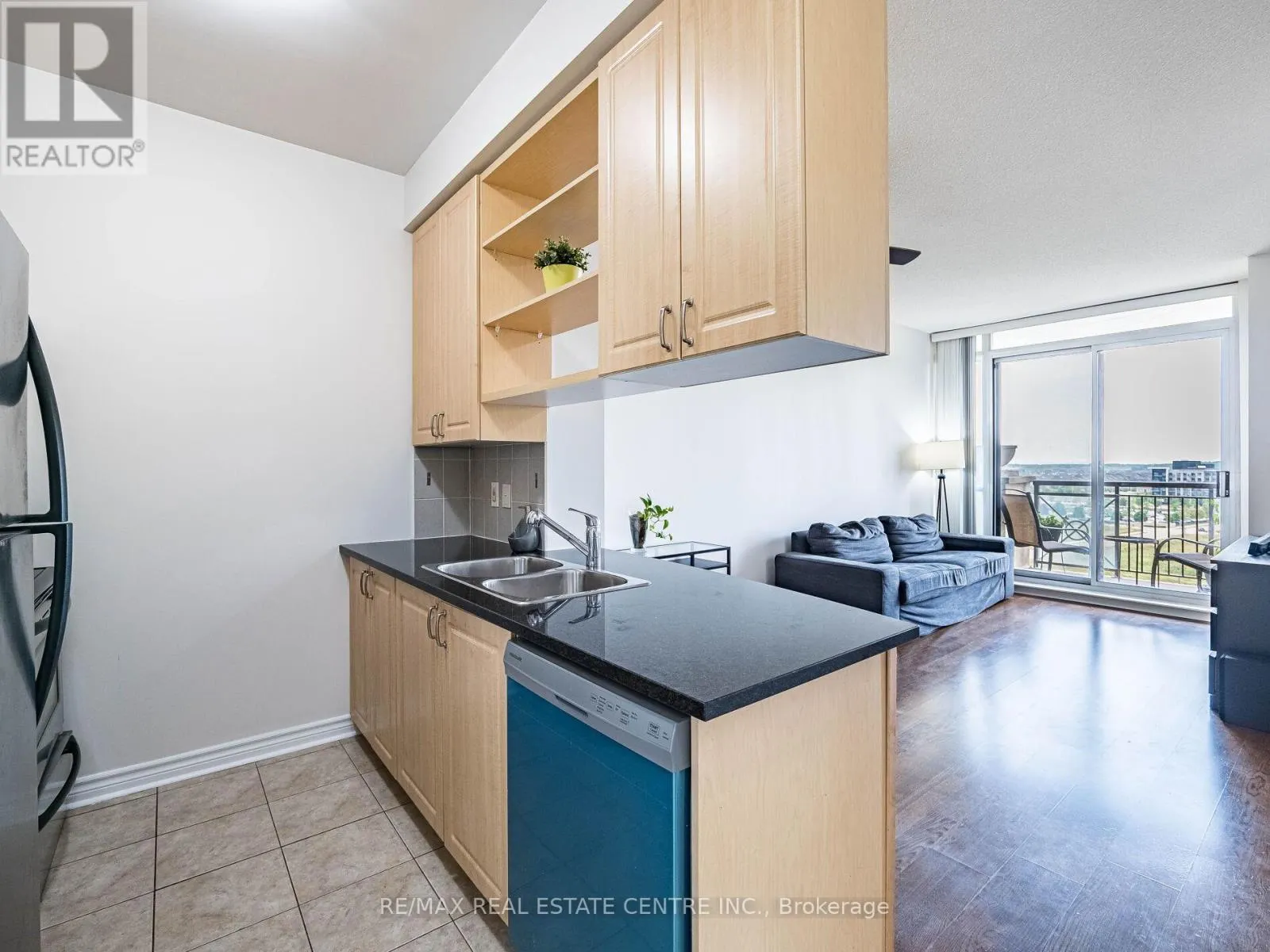 1102 - 2379 CENTRAL PARK DRIVE