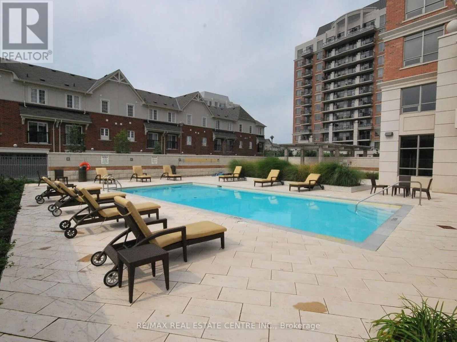 1102 - 2379 CENTRAL PARK DRIVE