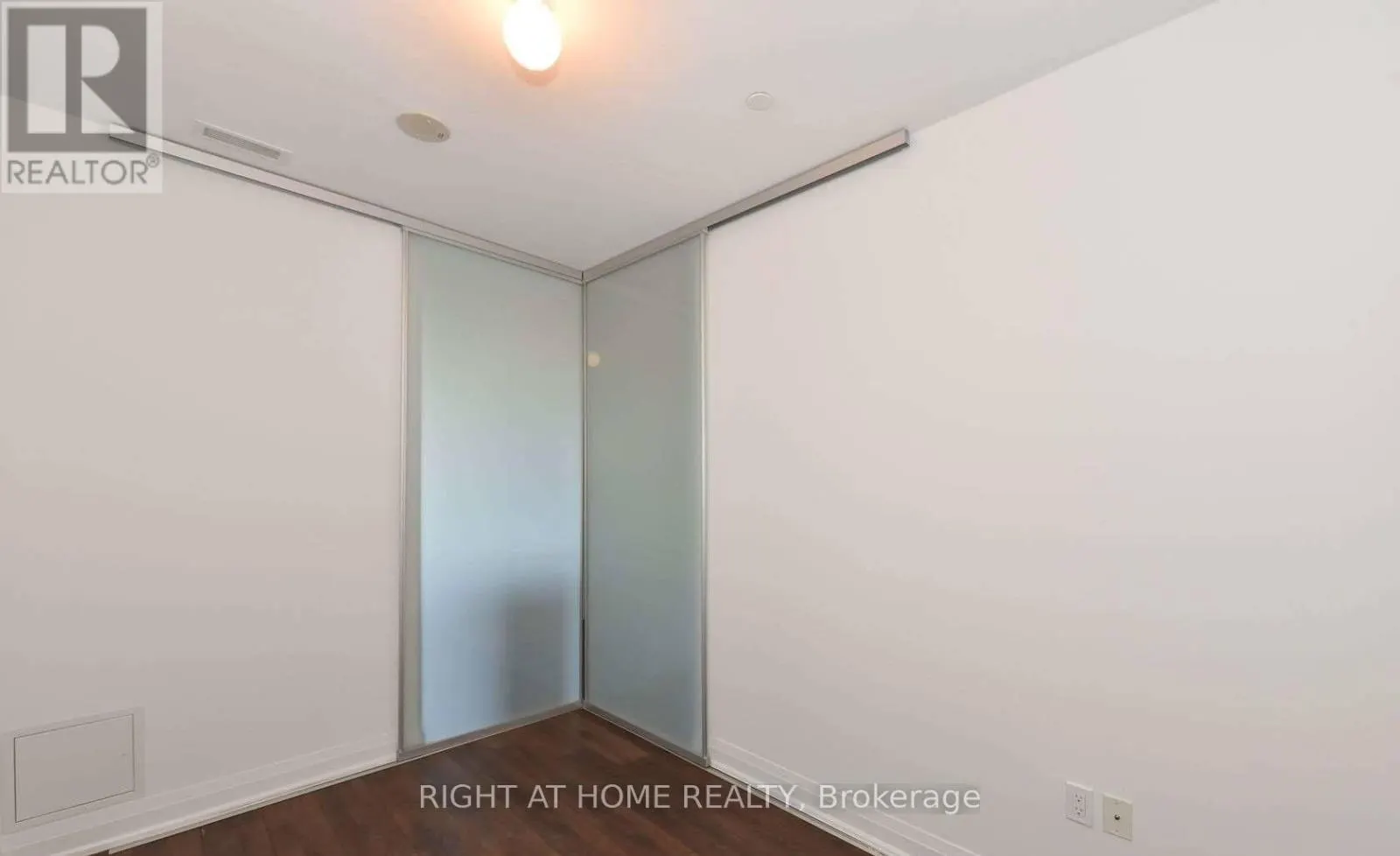 2801 - 9 VALHALLA INN ROAD