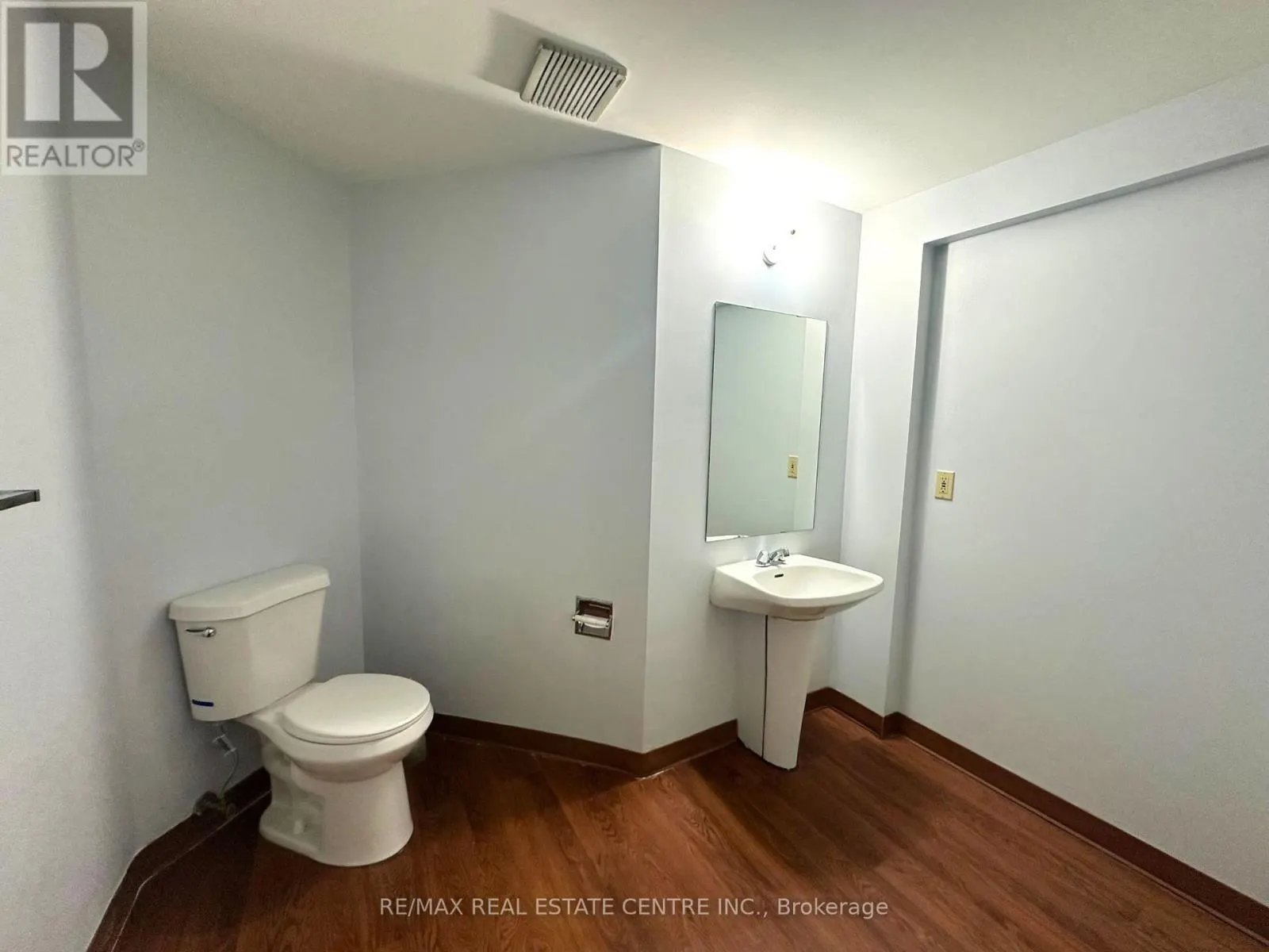 22 - 2215 CLEAVER AVENUE