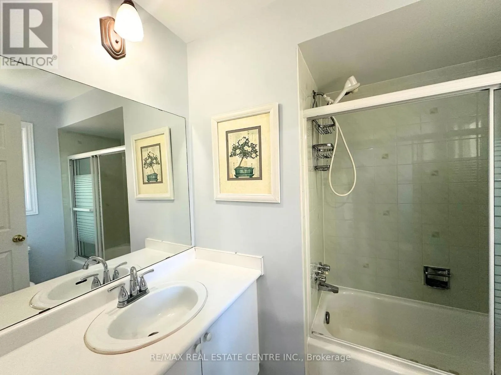 22 - 2215 CLEAVER AVENUE