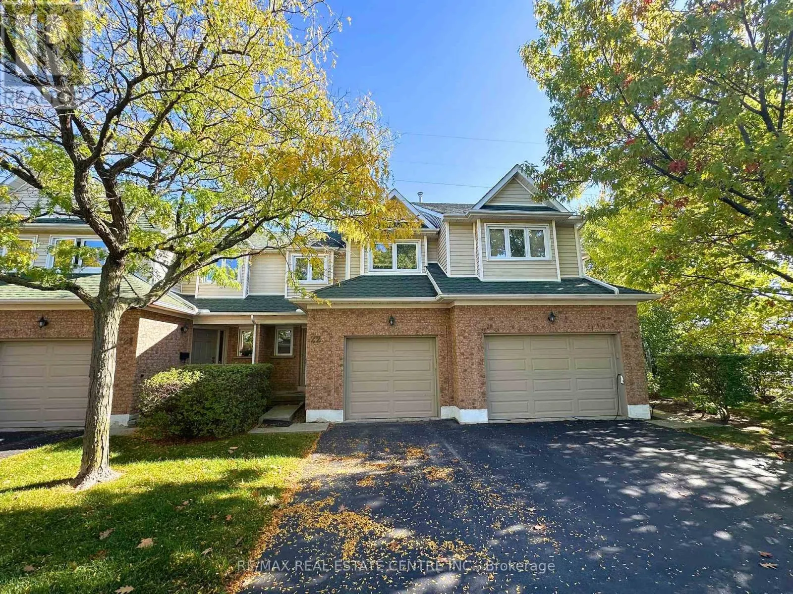 22 - 2215 CLEAVER AVENUE