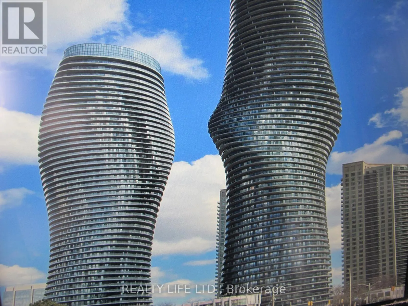 1401 - 60 ABSOLUTE AVENUE