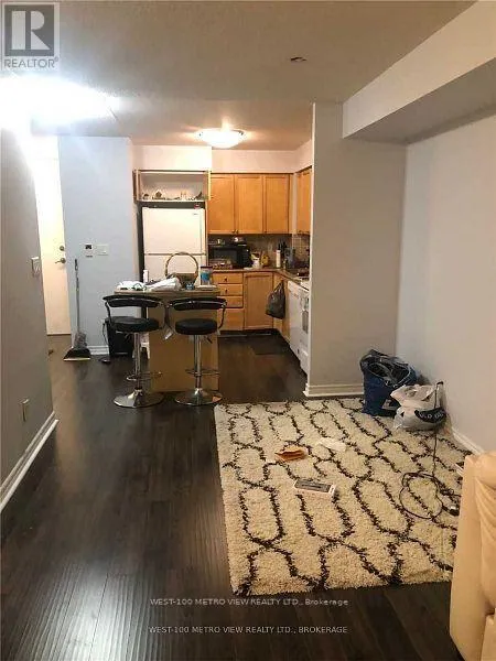 1927 - 3888 DUKE OF YORK BOULEVARD