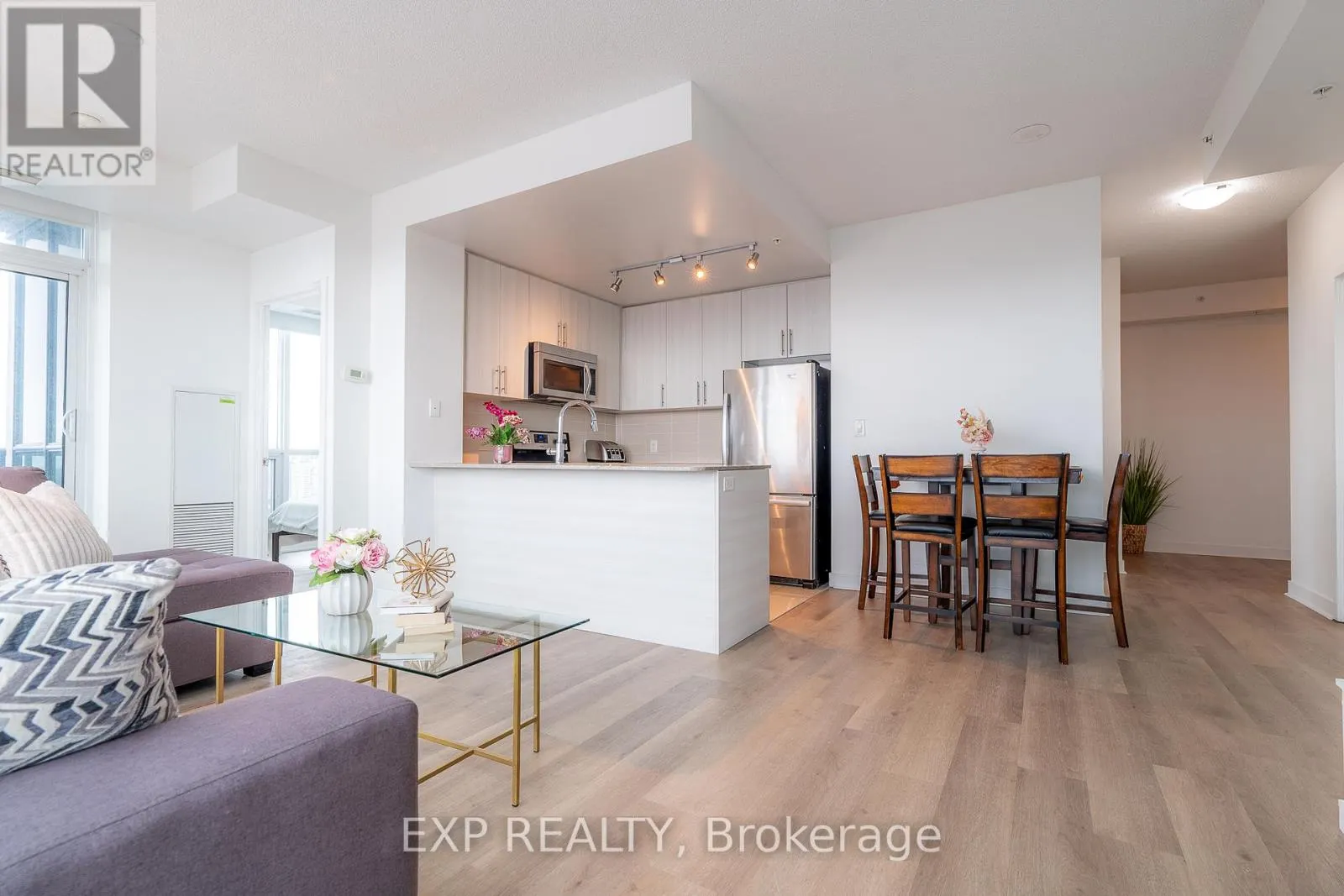 2008 - 3985 GRAND PARK DRIVE