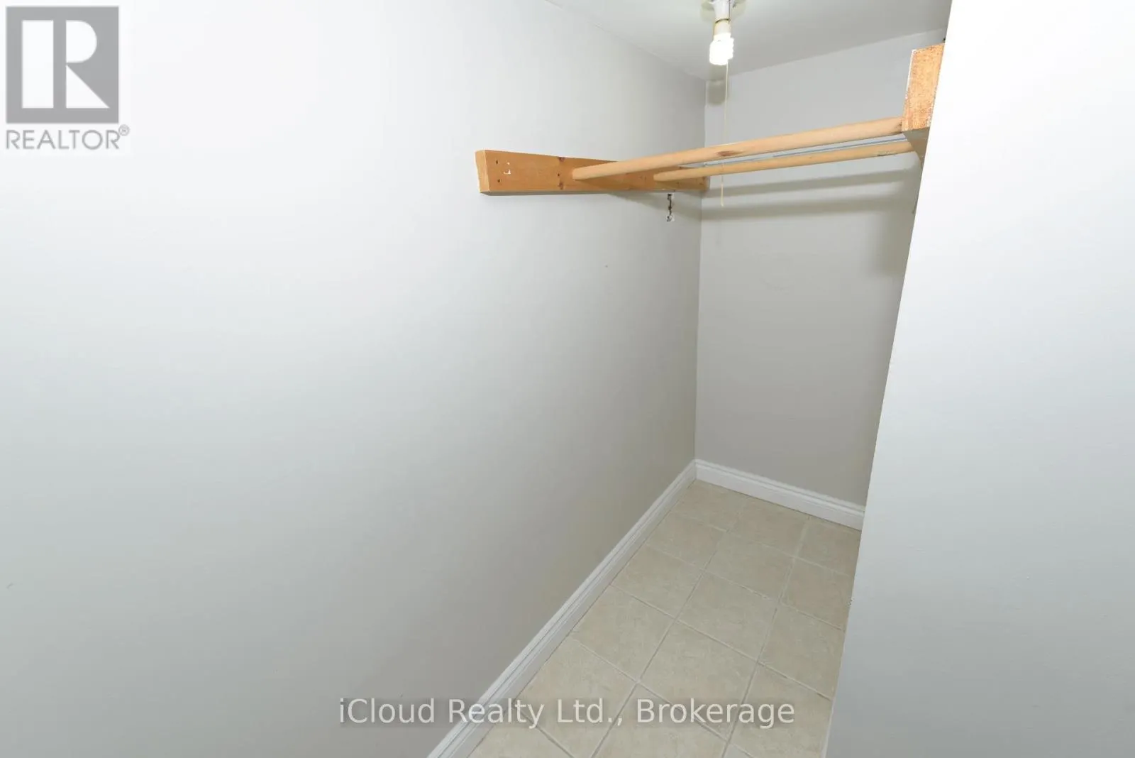 2 - 3765 KEENAN CRESCENT