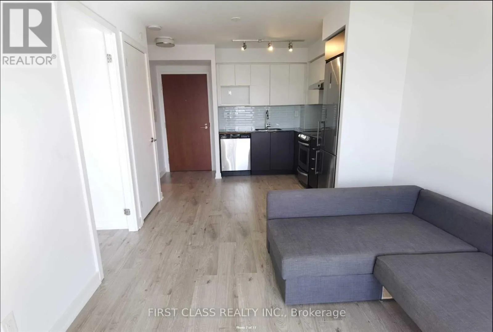 621 - 160 FLEMINGTON ROAD