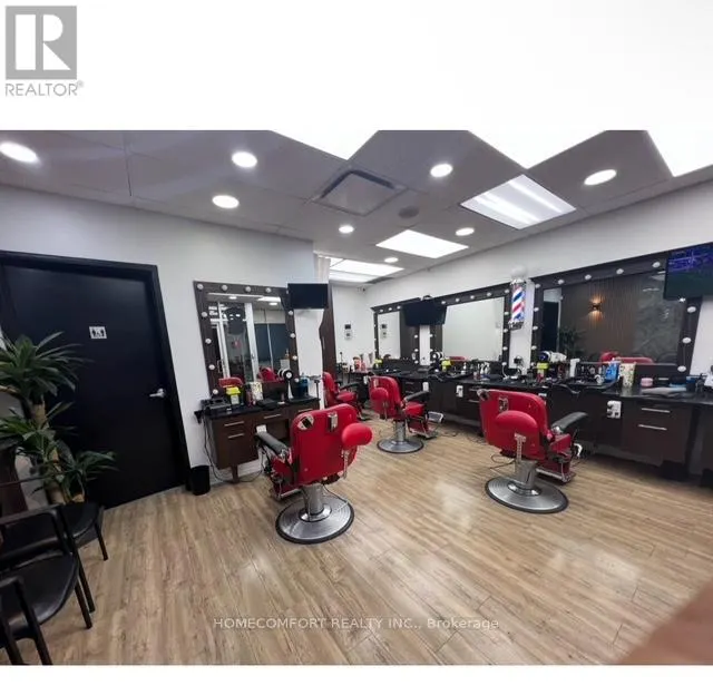 2 - 24 DUNDAS STREET E