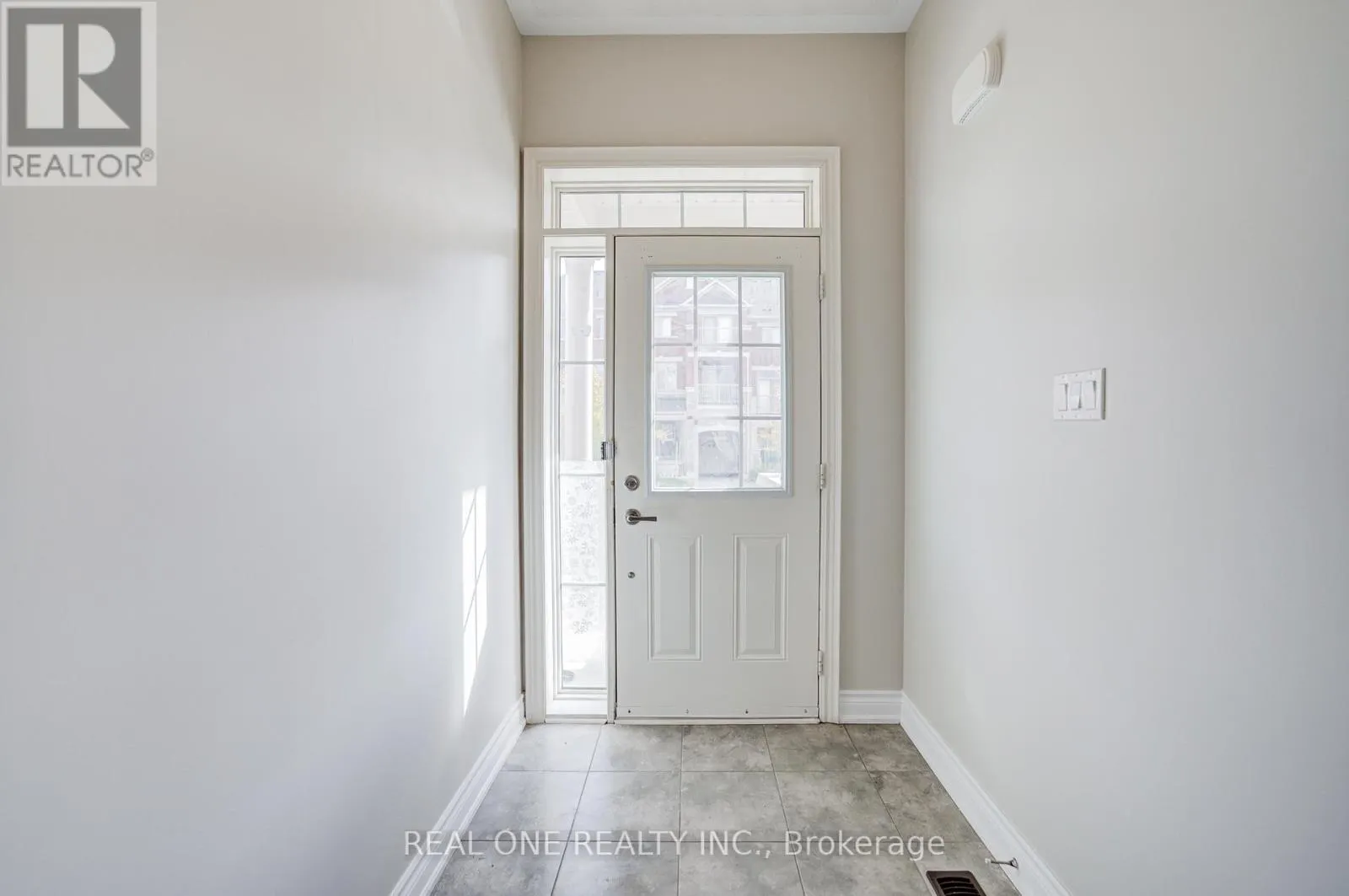 475 SILVER MAPLE ROAD