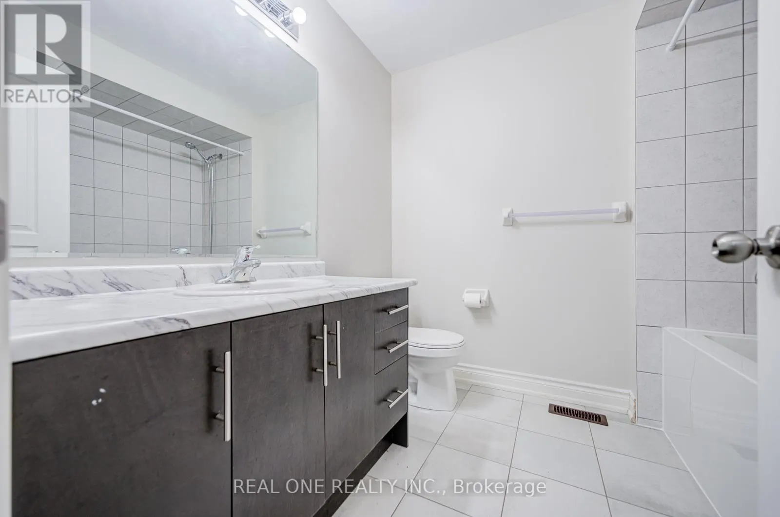 475 SILVER MAPLE ROAD