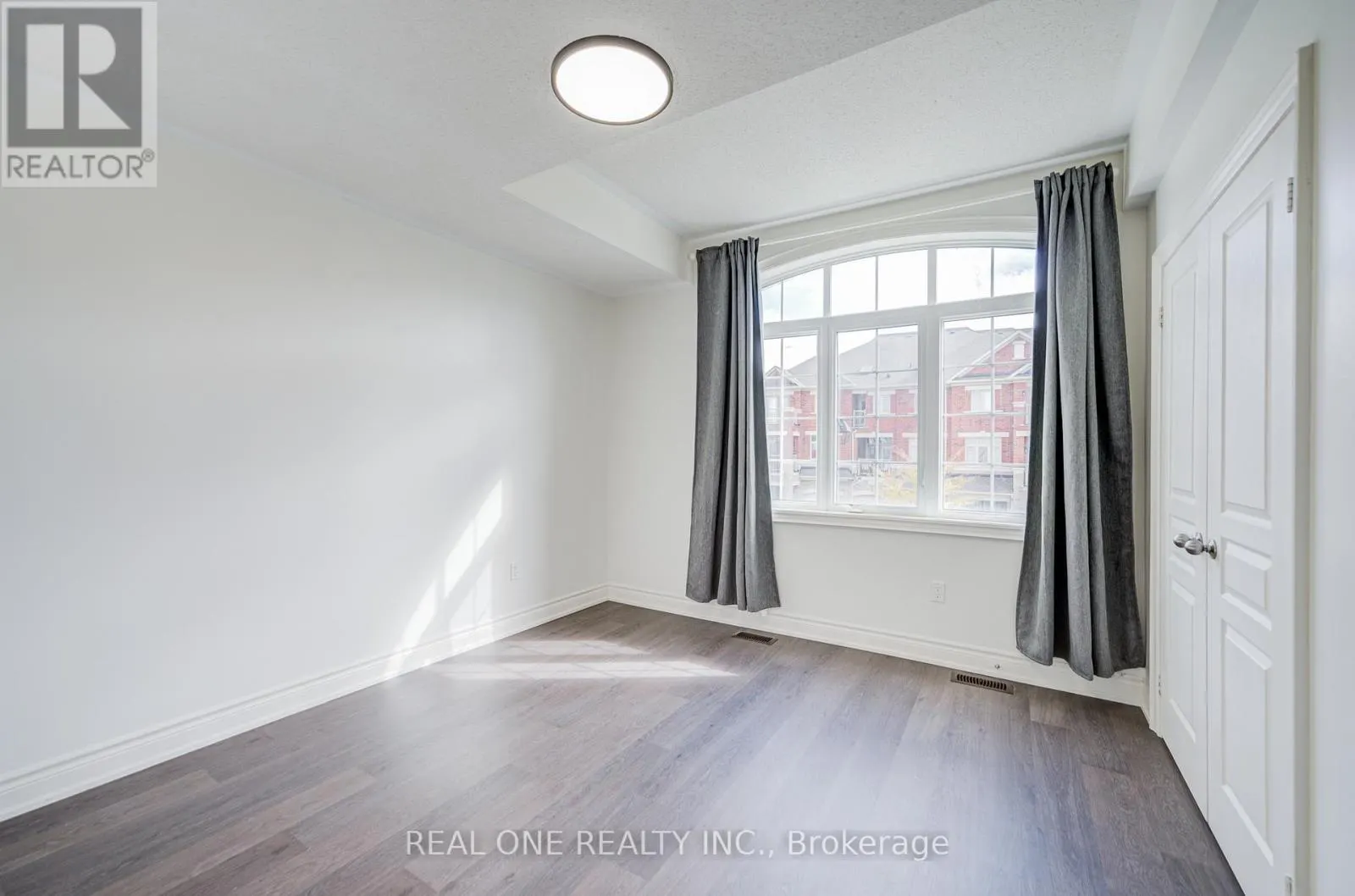 475 SILVER MAPLE ROAD