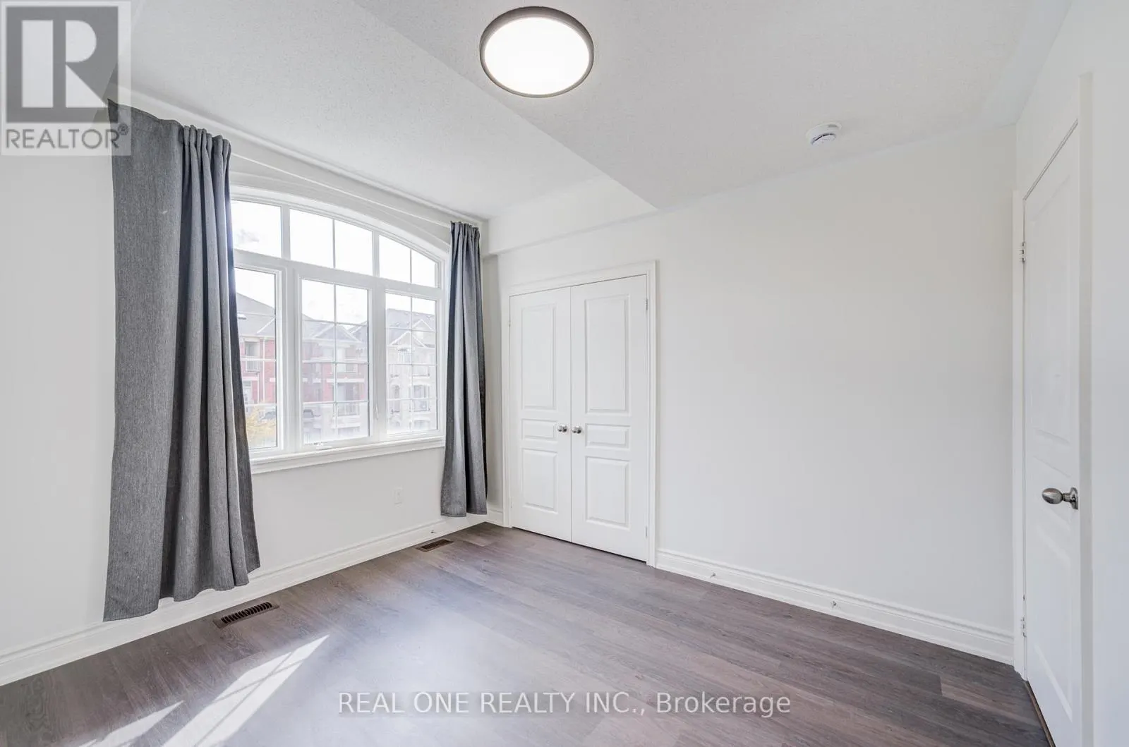 475 SILVER MAPLE ROAD