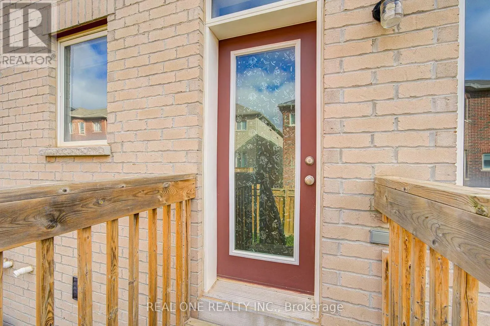 475 SILVER MAPLE ROAD