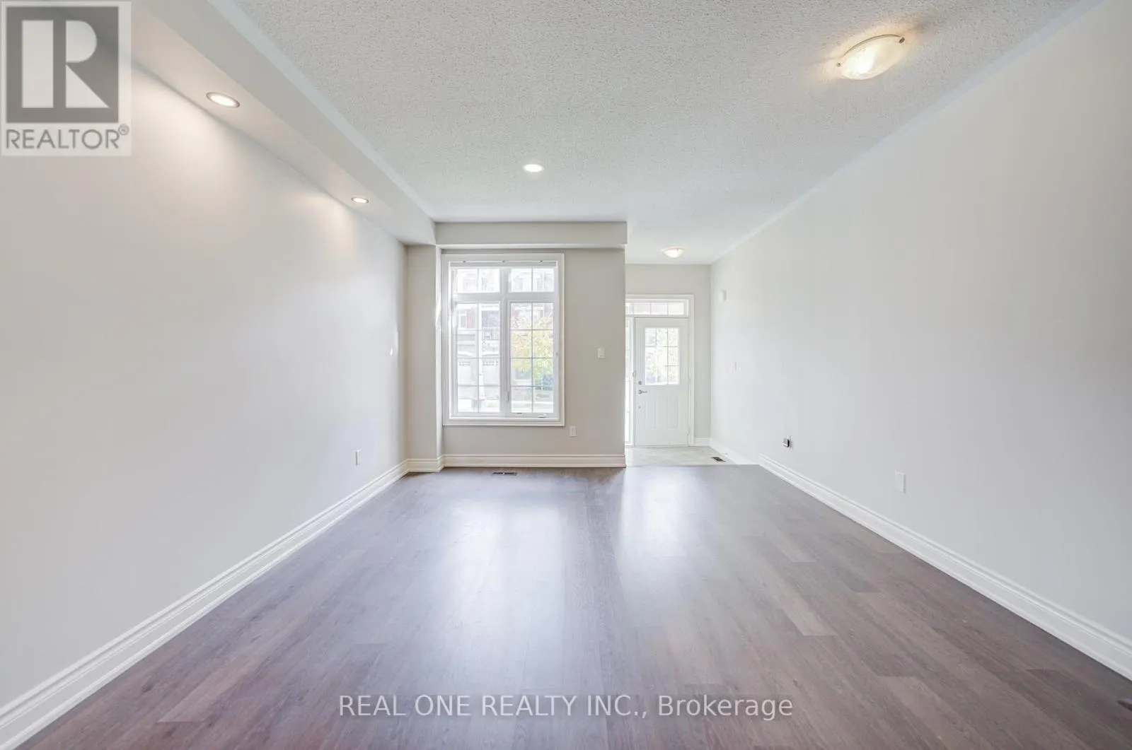 475 SILVER MAPLE ROAD