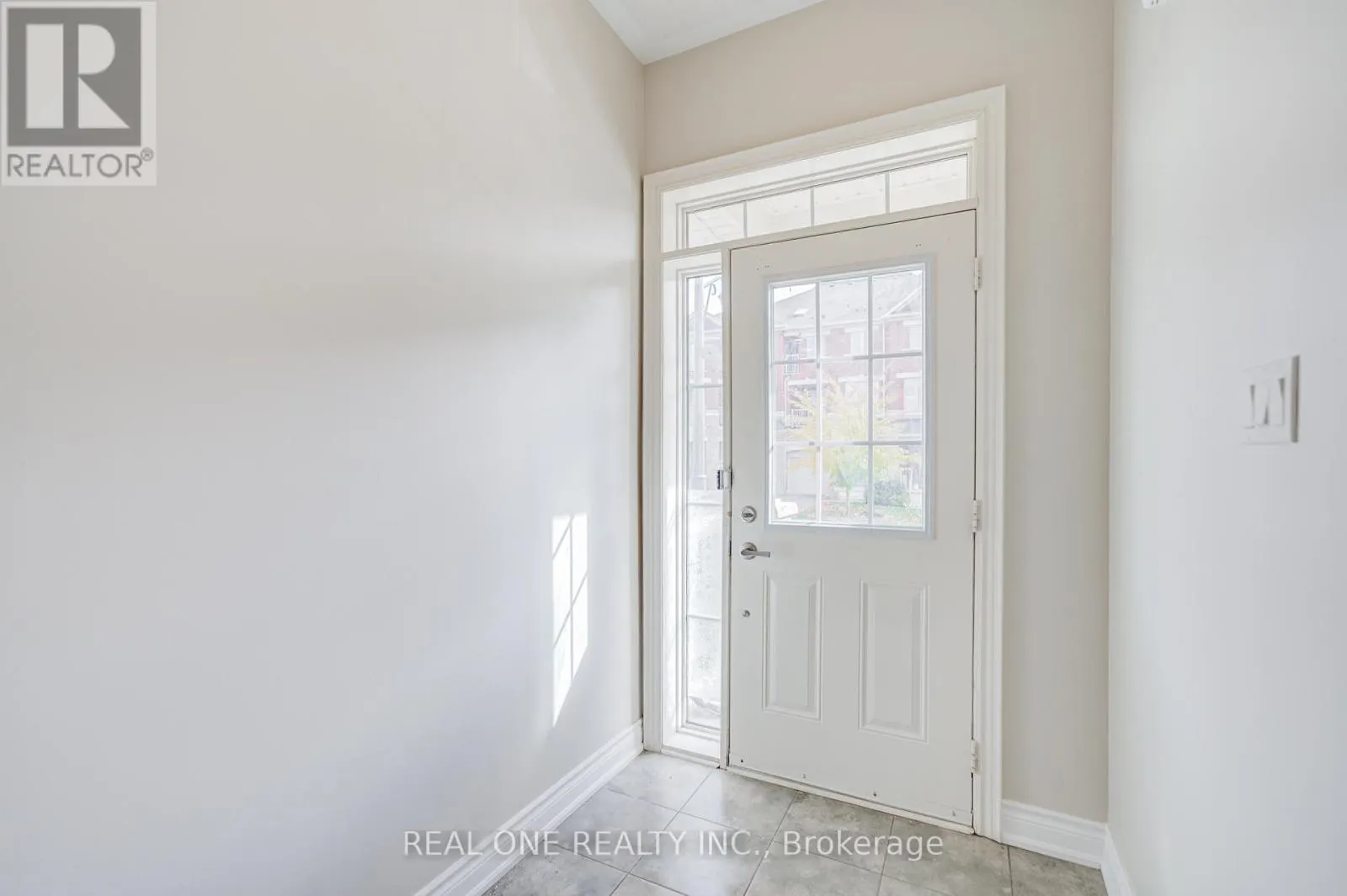 475 SILVER MAPLE ROAD