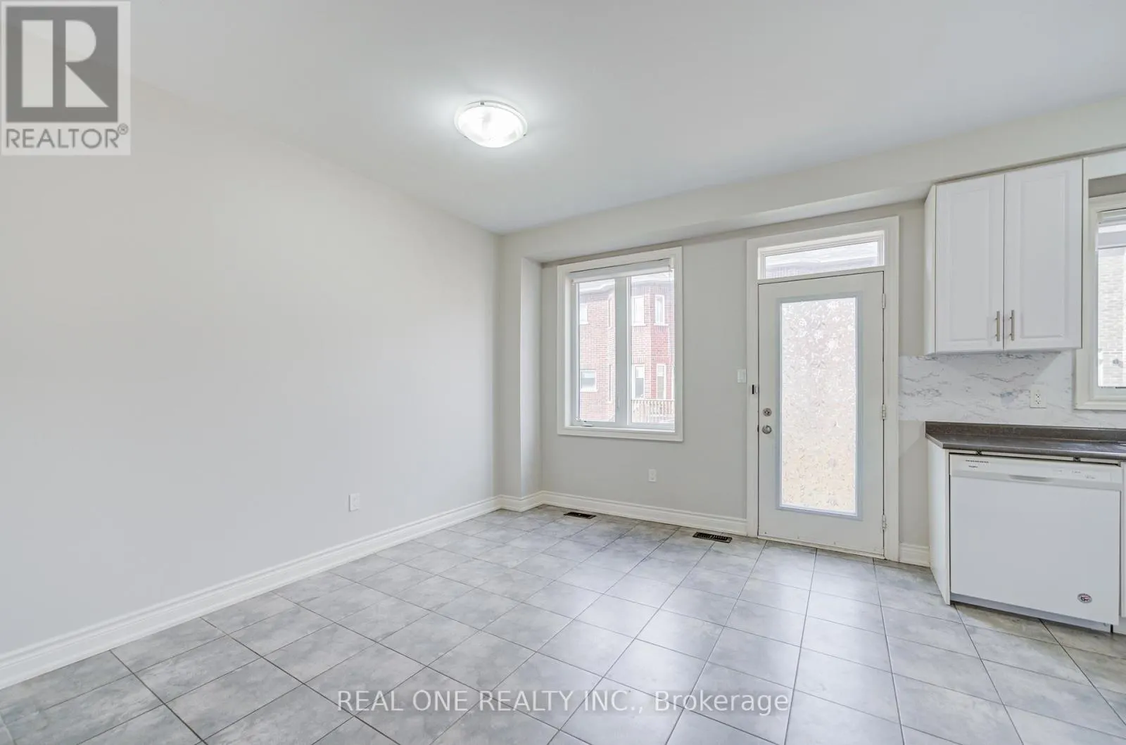 475 SILVER MAPLE ROAD