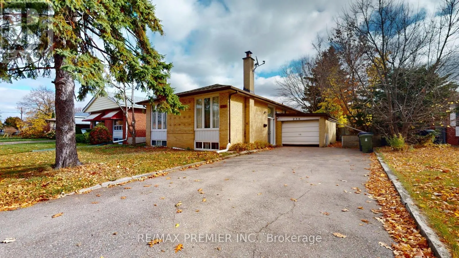 236 THISTLE DOWN BOULEVARD