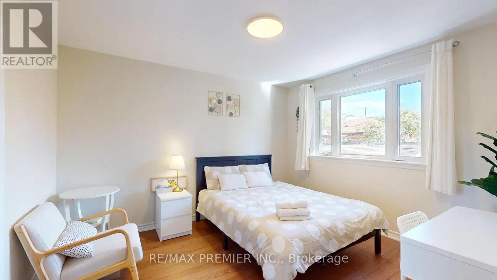 236 THISTLE DOWN BOULEVARD