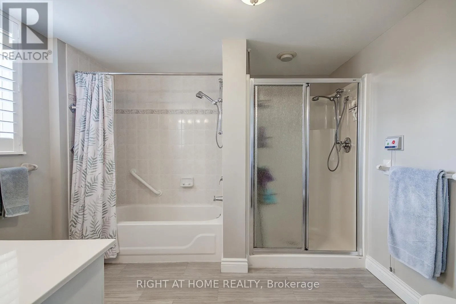 1301 - 100 BURLOAK DRIVE