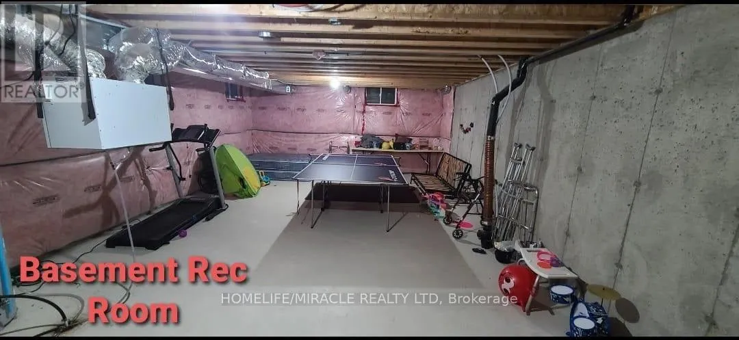 3 DORIS PAWLEY CRESCENT