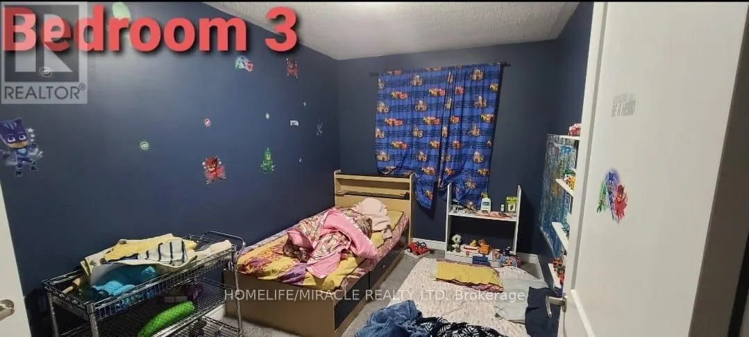 3 DORIS PAWLEY CRESCENT