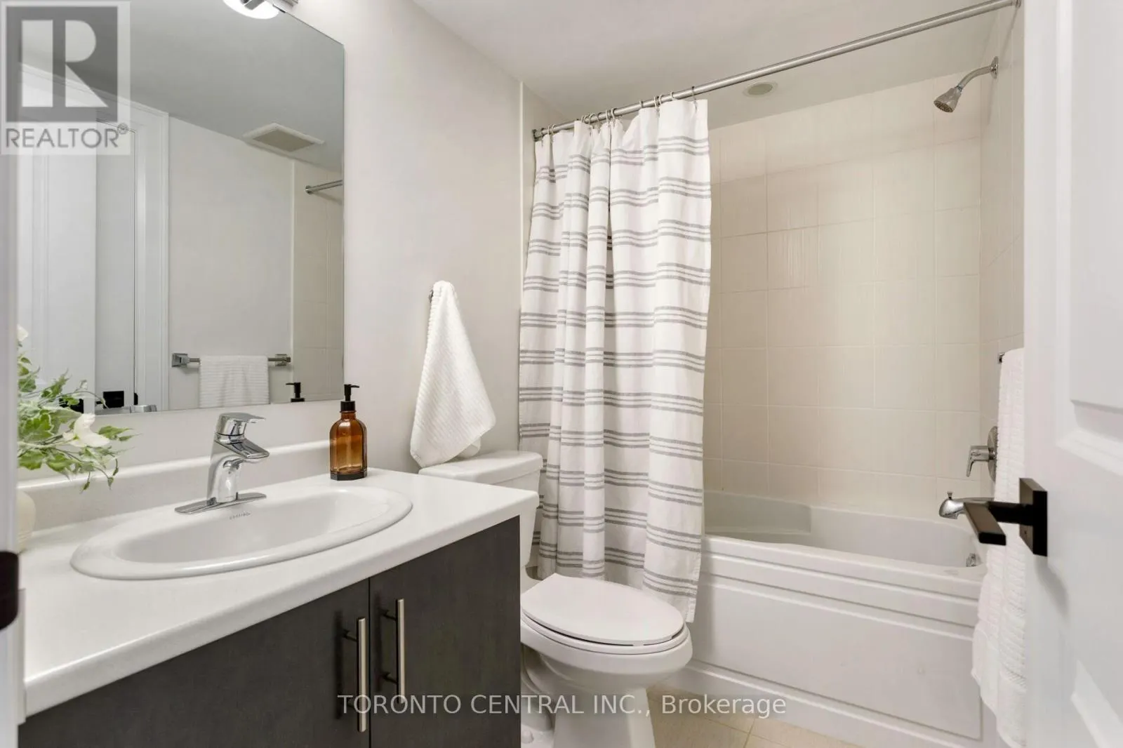 9 CHIMNEY SWIFT COURT